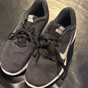 Nike Black & White Mesh Training Sneakers